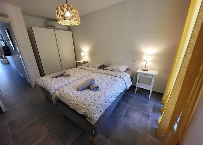 Apartamento Jardin Secret C01 By Avecoeur *